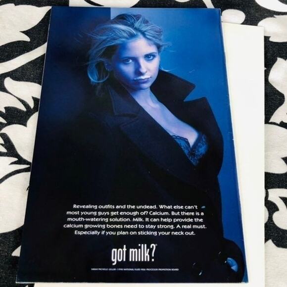 Black Panther #1. 1st App of Okoye Nakia Zuri & Dora Milaje - Picture 7 of 9